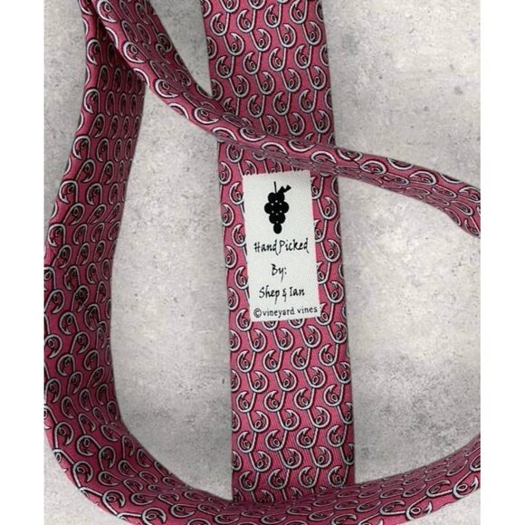 VINEYARD VINES Silk Tie USA Pink Fish Hook W:3.4" EUC - Picture 4 of 6